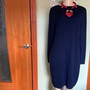 Nice stretchable dress with long sleeves